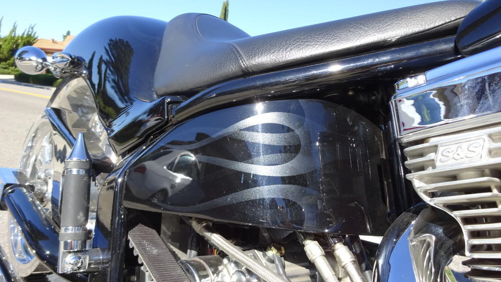 custom chopper motorcyce
